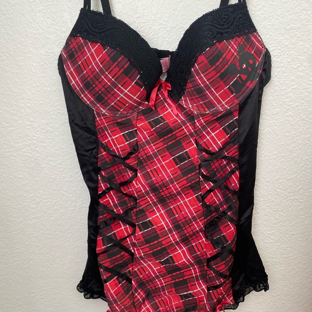Vintage Hot Topic plaid  Red and Black top